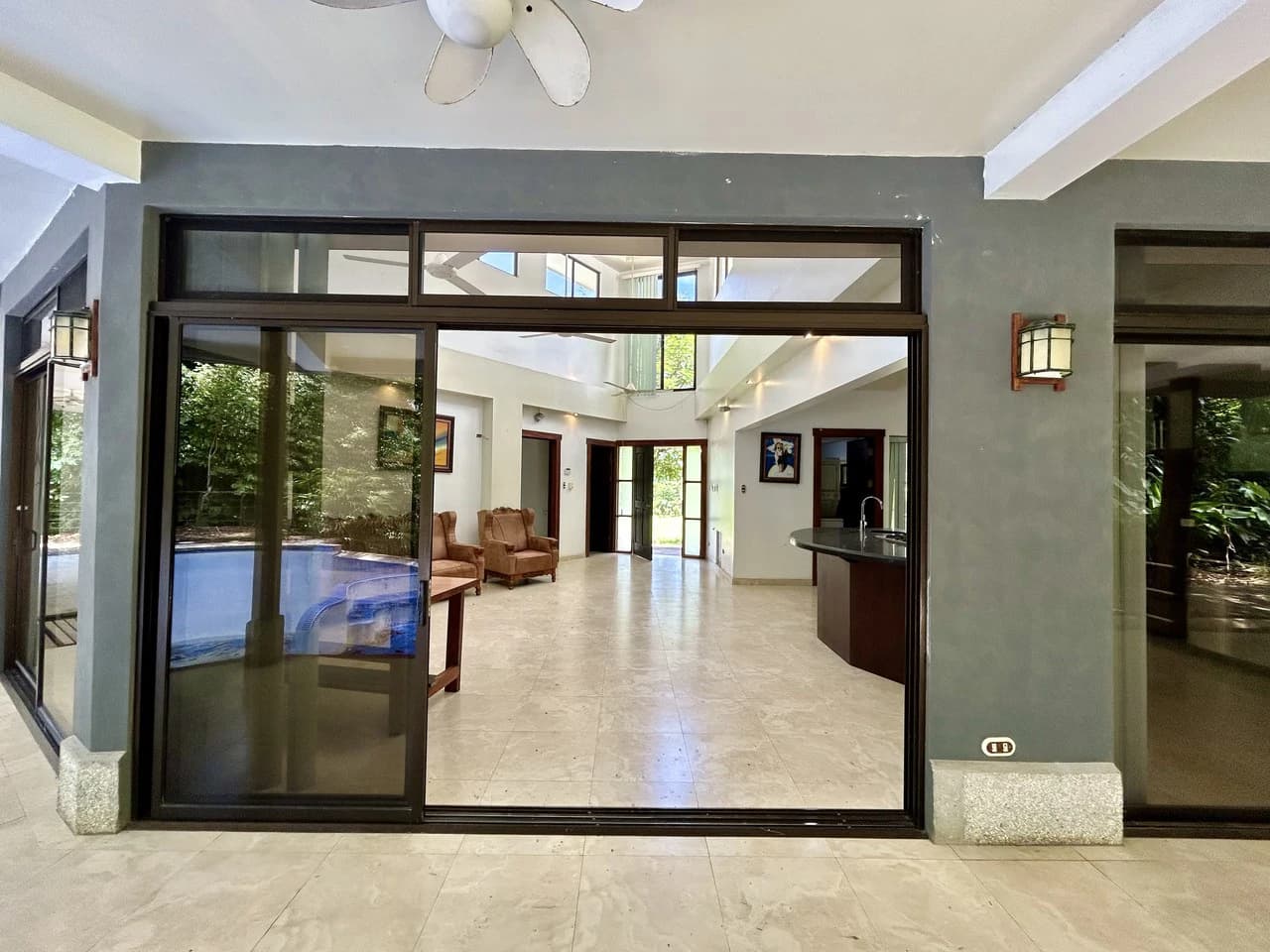Fixer-Upper Home with an studio Office in Palmar Norte on a 7.58 Acres Property - photo 14