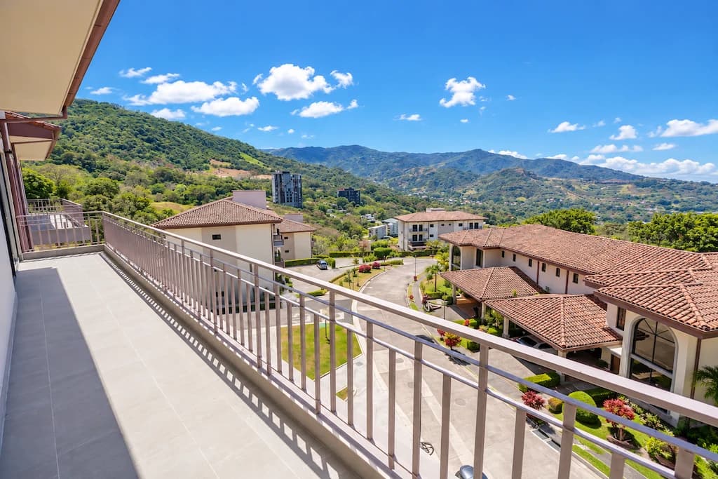 Apartment For Sale in Santa Ana - photo 1