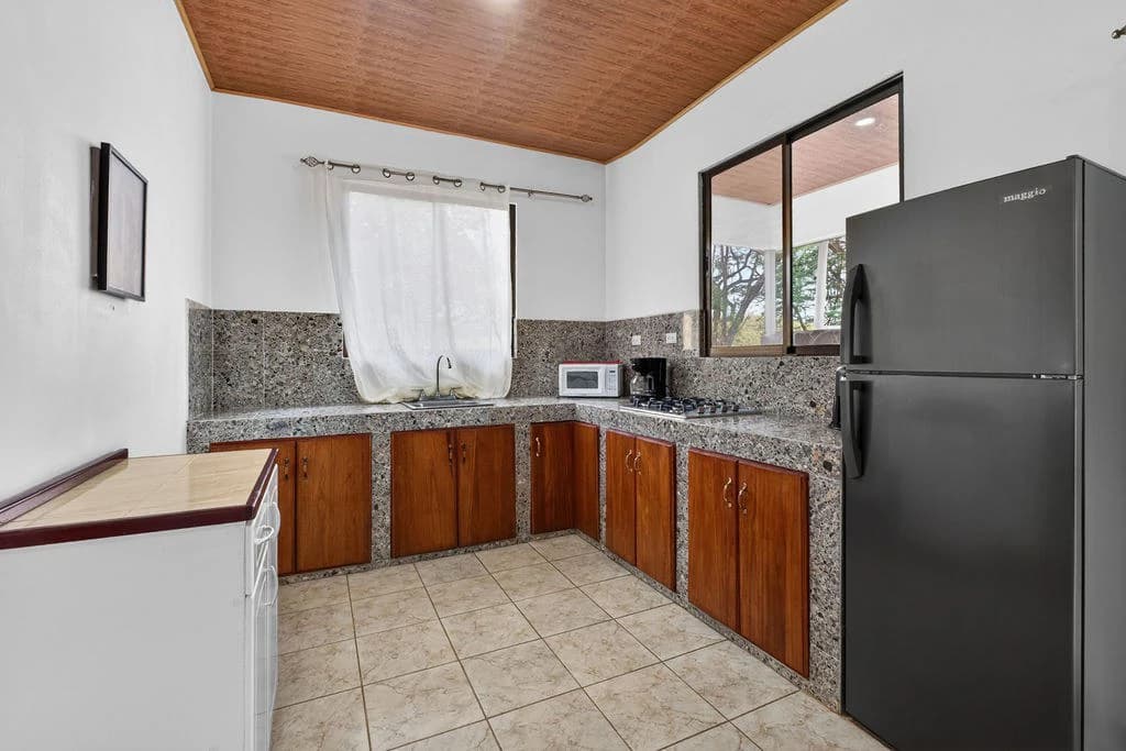 Villa Los Monos: High-Income 9-Unit Rental Property Near Playa Grande - photo 42