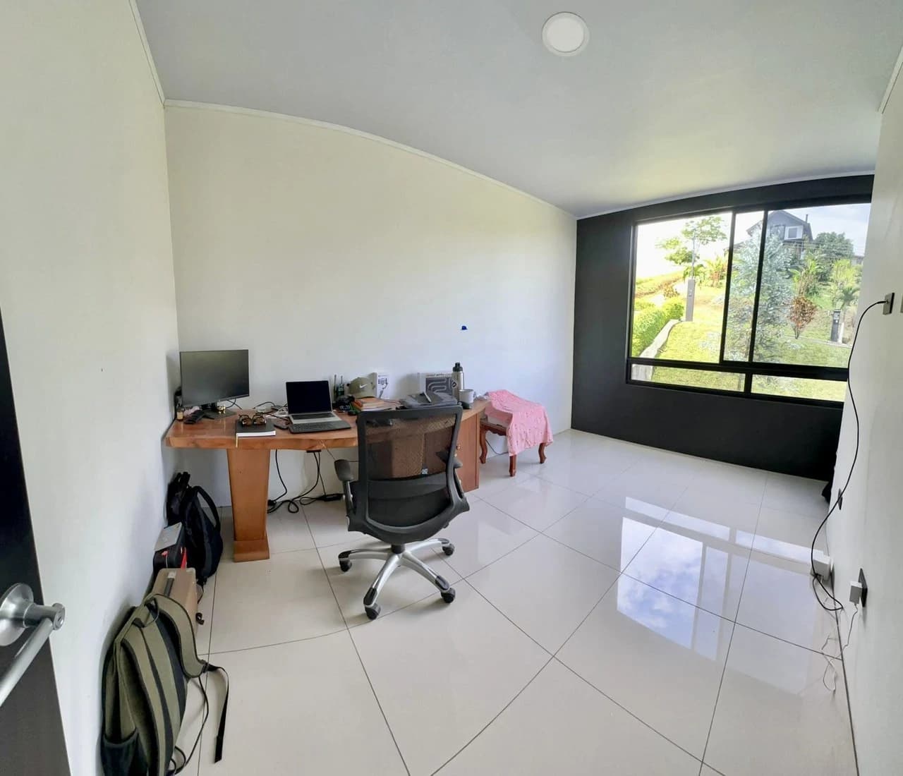 Casa 40 Grecia: Modern 4-BR Country Estate in Grecia | 4-Car Covered Garage, Solar Hot Water, First-Floor Bedroom & River Trails - photo 15
