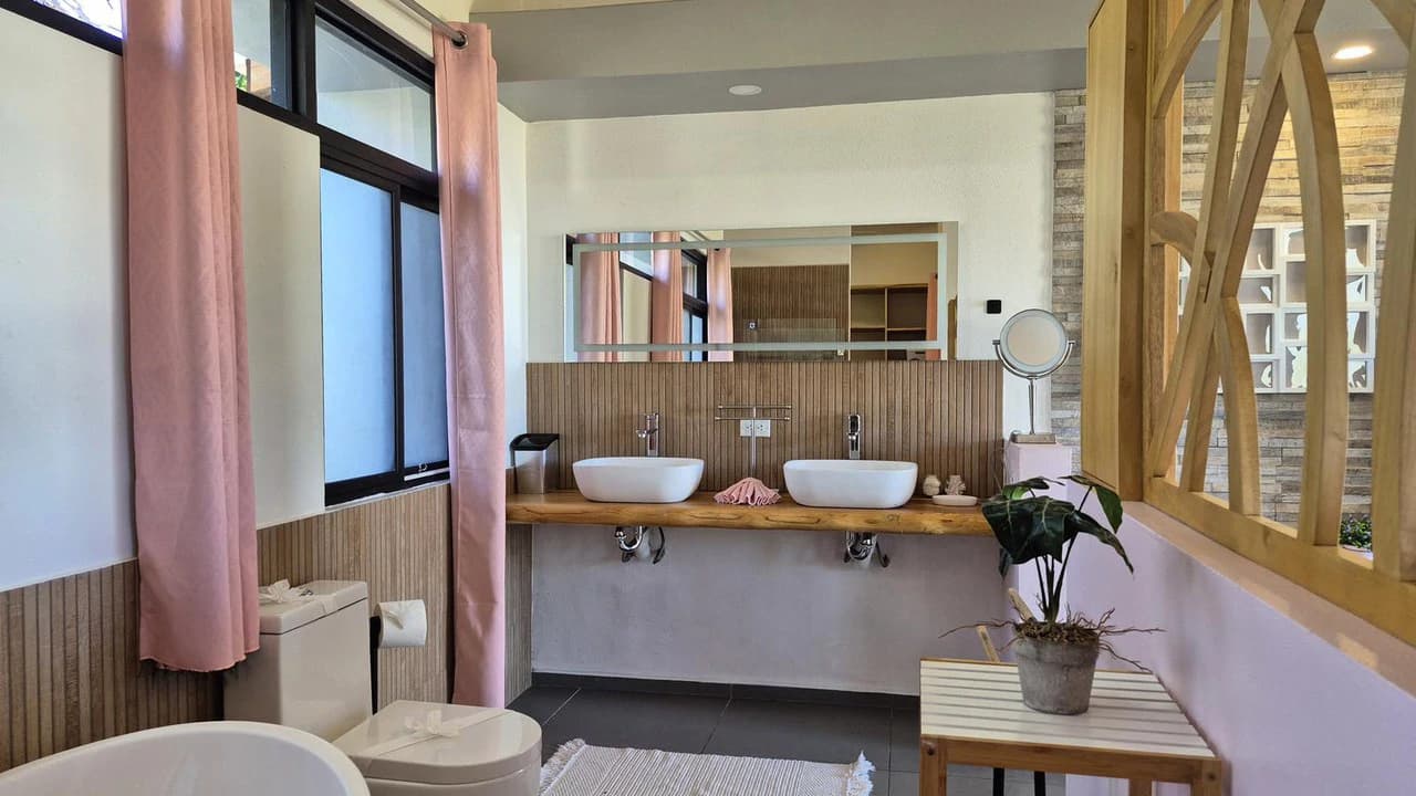 Casa Happy Eden: Elegant Ocean View Villa with Infinity Pool in Exclusive Boca del Toro – minutes from Carillo Beach - photo 15