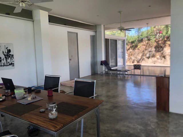 Fine private modern house in spacious ocean view property - photo 8