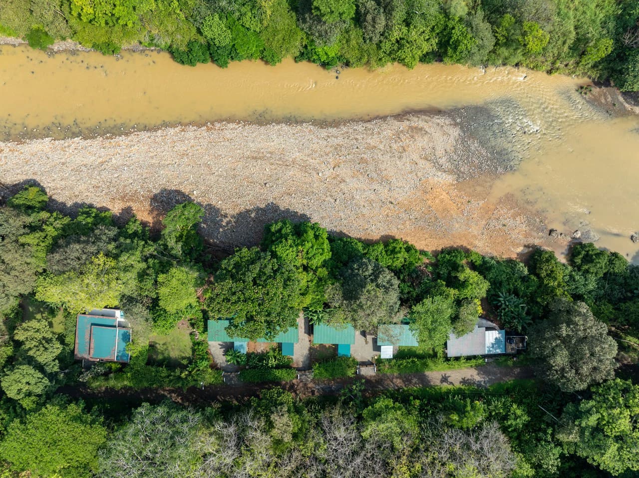 Income Producing 5 Unit Riverfront Micro Resort - photo 2