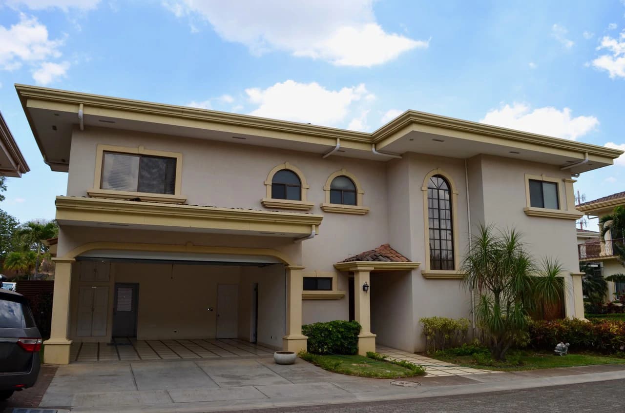 House for sale in Belen, Heredia, Costa Rica. Totally furnished!!! - photo 4
