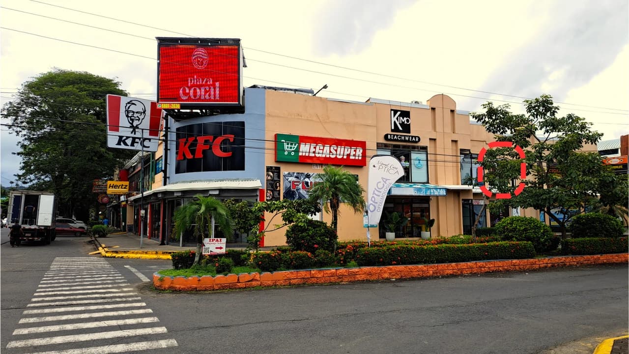 Shop Space with Loft in Jaco’s downtown Plaza Coral for Sale or Rent