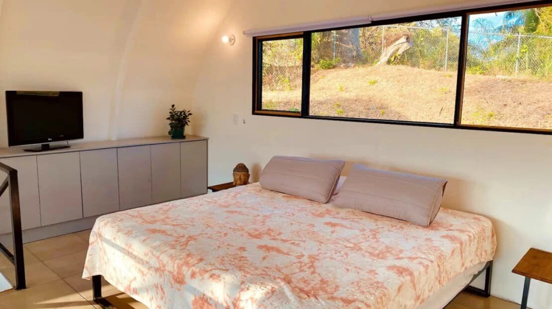 Income Villas: Hilltop INCOME PRODUCING Villa Investment with Pacific Ocean Views! - photo 7