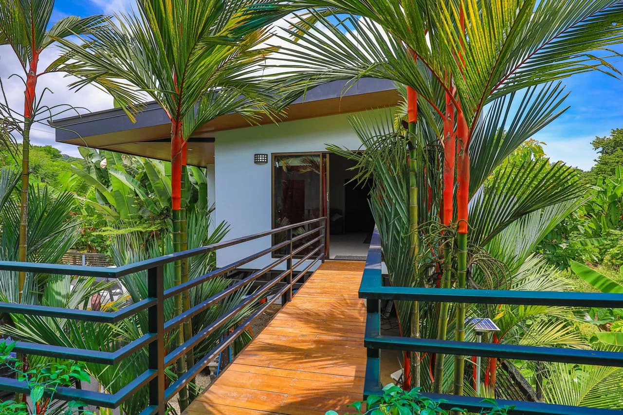 Apartment Hotel with Owners Suite, Fantastic Oportunity for Hostel in Uvita - photo 27