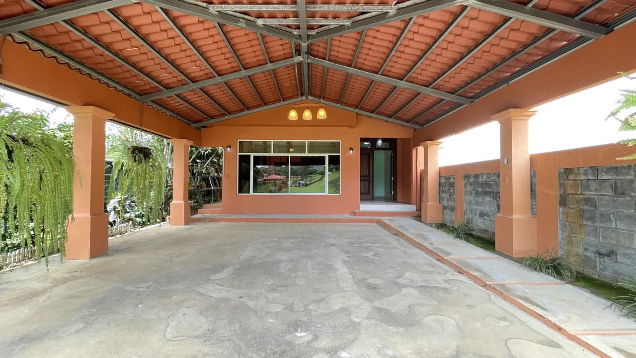 Two-Story House for Sale in Grecia, Alajuela - photo 2