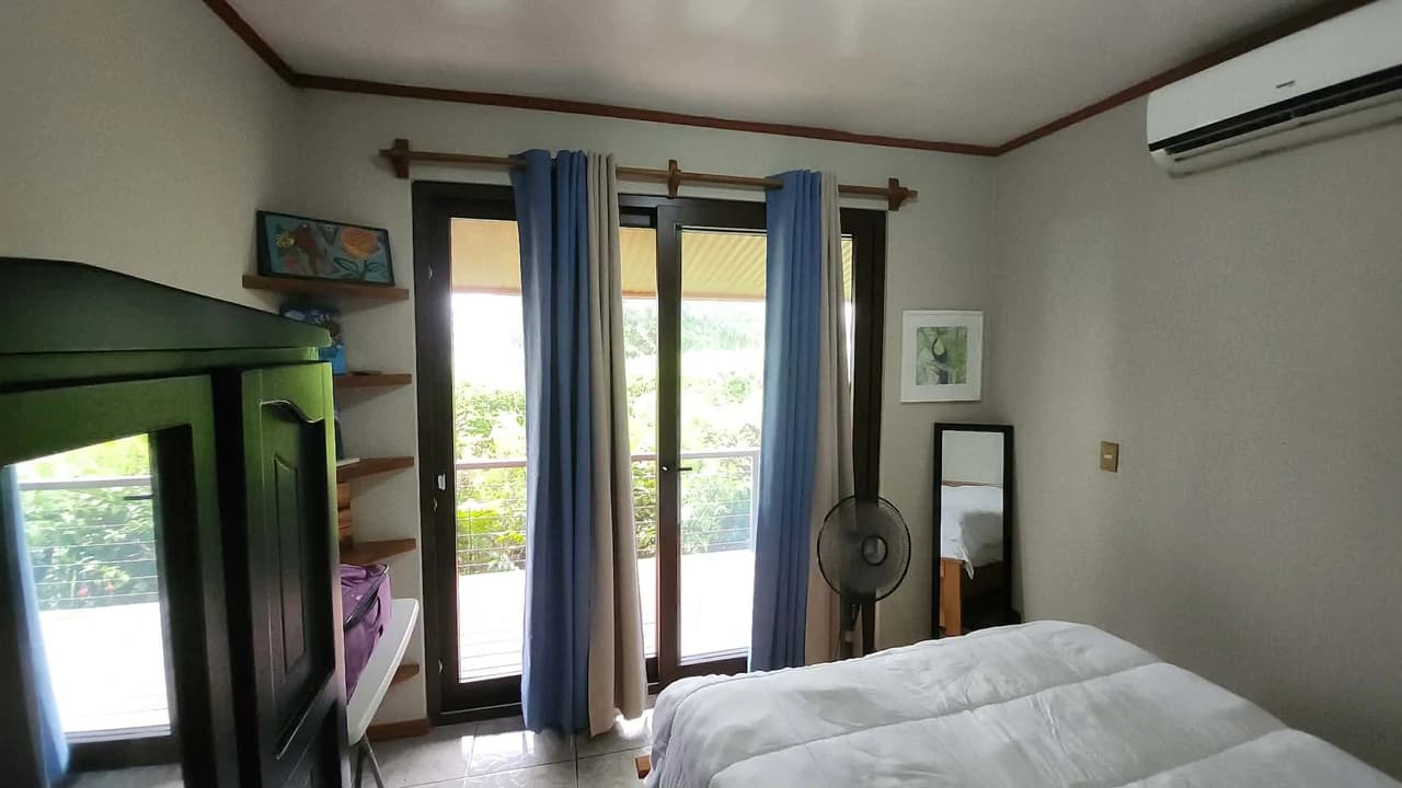 2 Bedroom home with lake and volcano view - photo 22