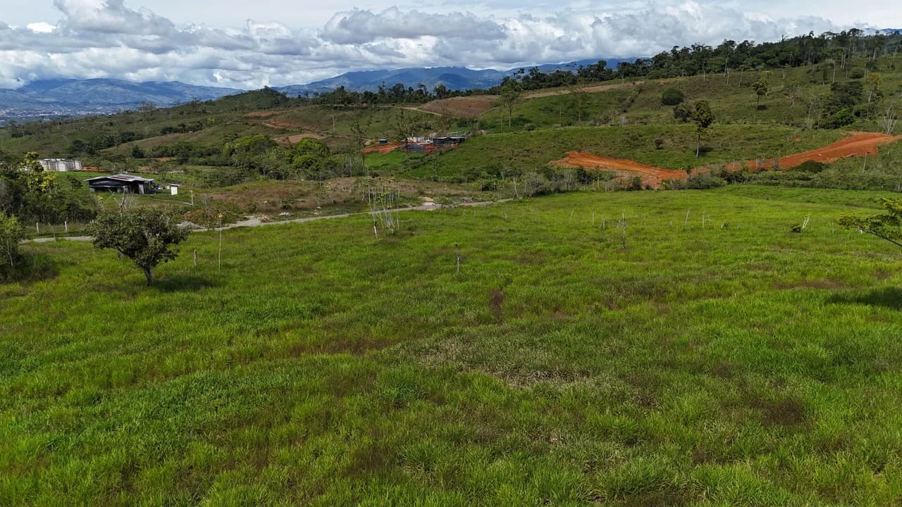 Countryside Home Construction Site For Sale in Santa Elena - photo 6