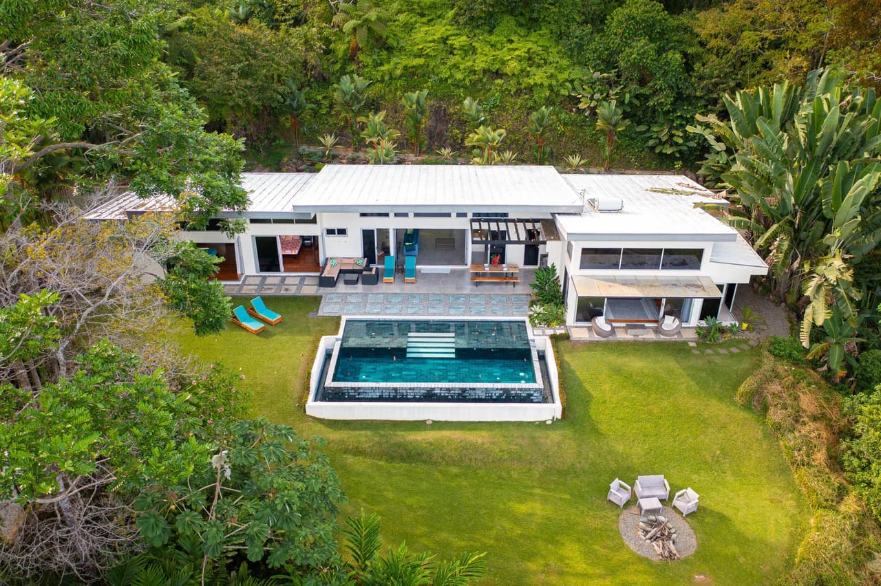 Villa La Luna Gated Estate, Mountainside Home and Whale Tail Views: Mountain House For Sale in Escaleras - photo 4