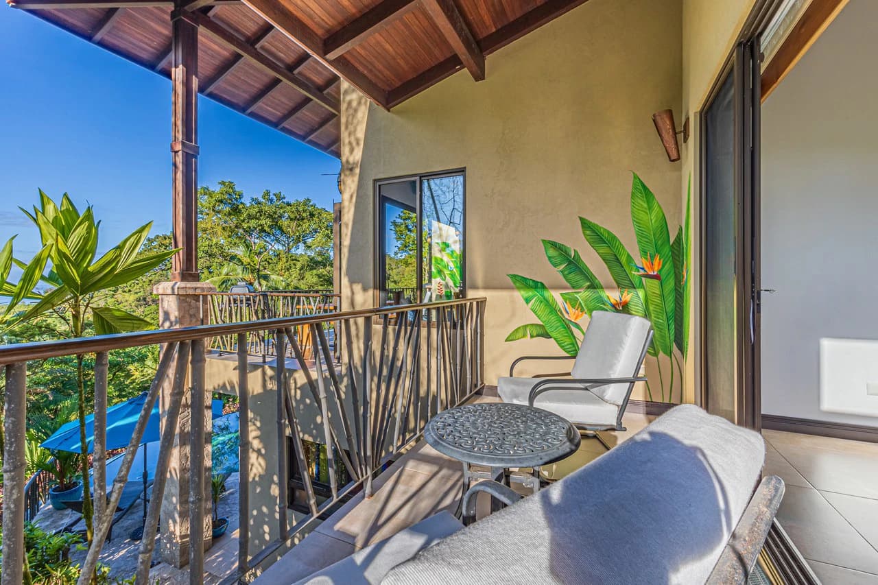 Luxurious Coastal Retreat with Ocean Views in Uvita, Costa Rica - photo 12