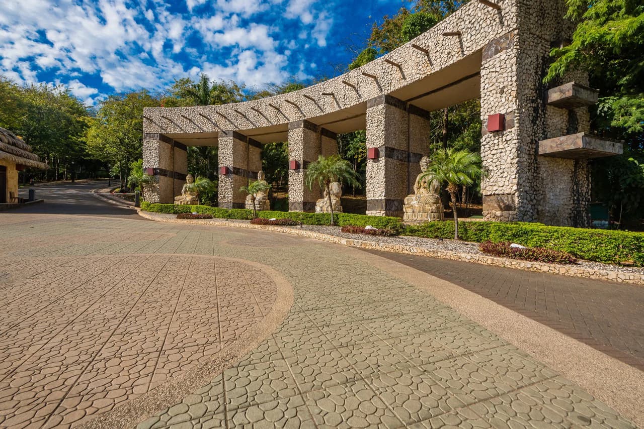 Prime Flat Lot in Senderos: Ready to Build | Premium Phase 1 Location - photo 12