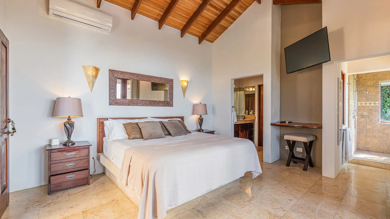 Ocean View Luxury Estate with An Incredible Location in Dominical - photo 32