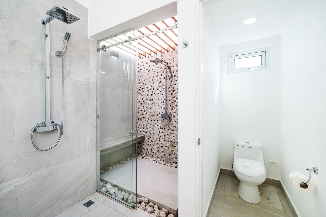 The Enclave: Ultra-Modern 5 Bedroom Villa Located Minutes From the Beach! - photo 20