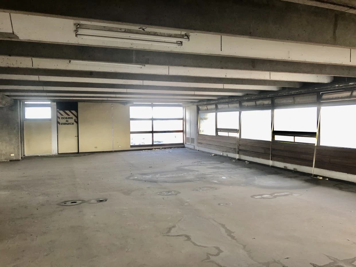 Freestanding Building For Sale in Catedral - photo 9