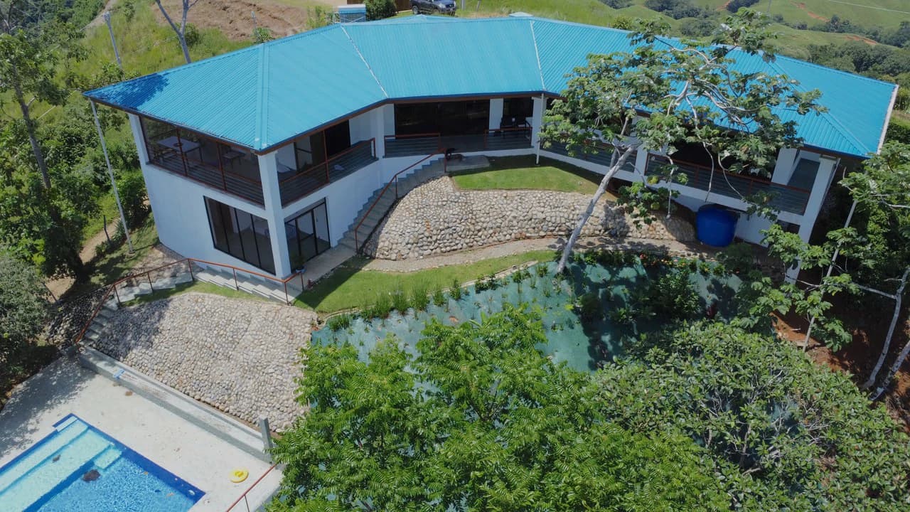 1.97 ACRES – 3 Bedroom Home With Pool, 360 Degree Mountain And Ocean View!!!!: Near the Coast and Mountain House For Sale in Platanillo de Dominical - photo 4