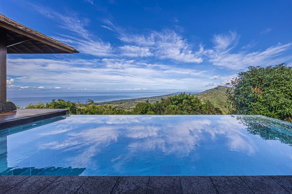 1.37 ACRES – 2 Bedroom Bali Style Home With Pool And THE BEST Ocean View!!!!! - photo 6
