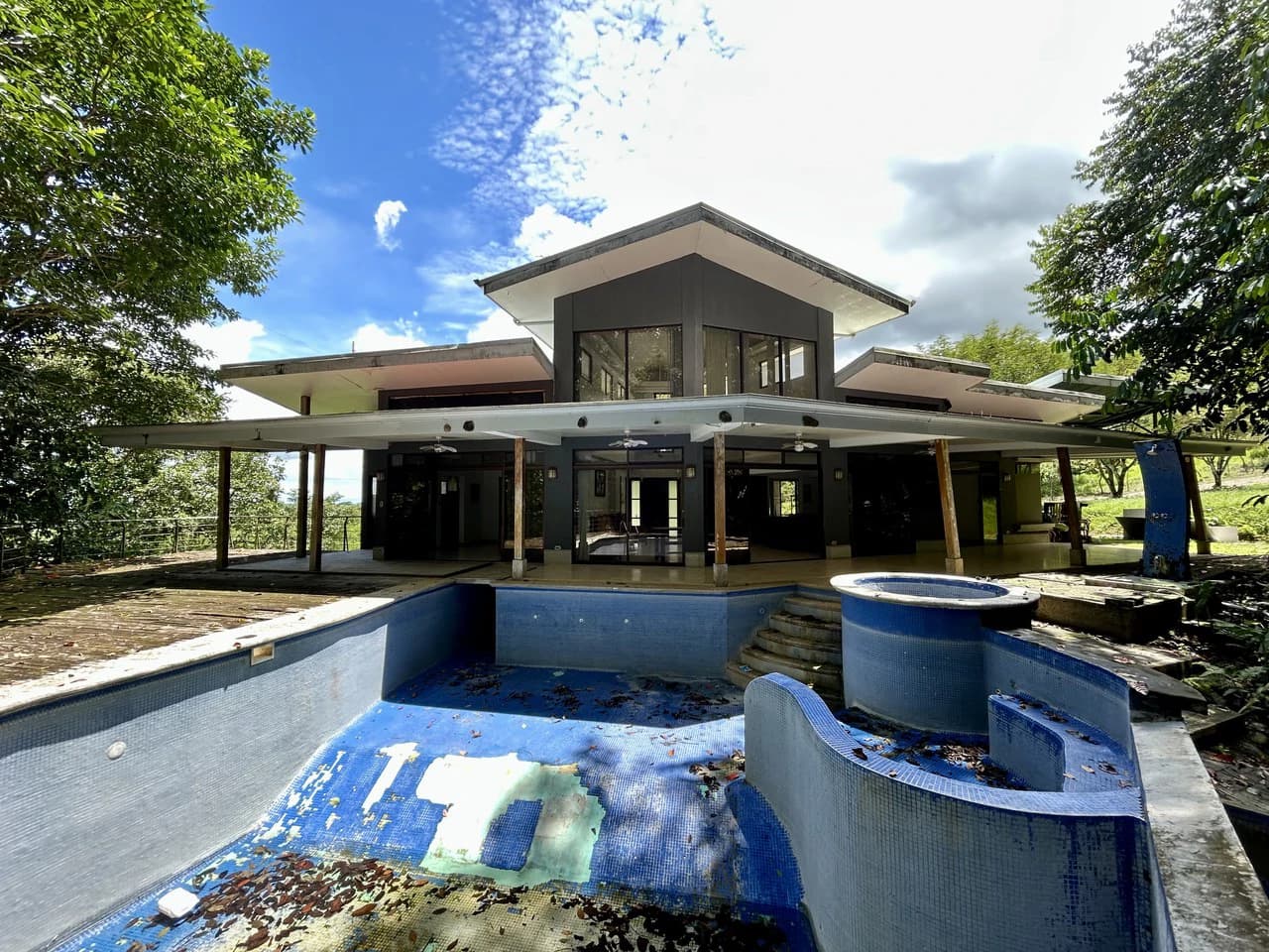 Fixer-Upper Home with an studio Office in Palmar Norte on a 7.58 Acres Property - photo 64