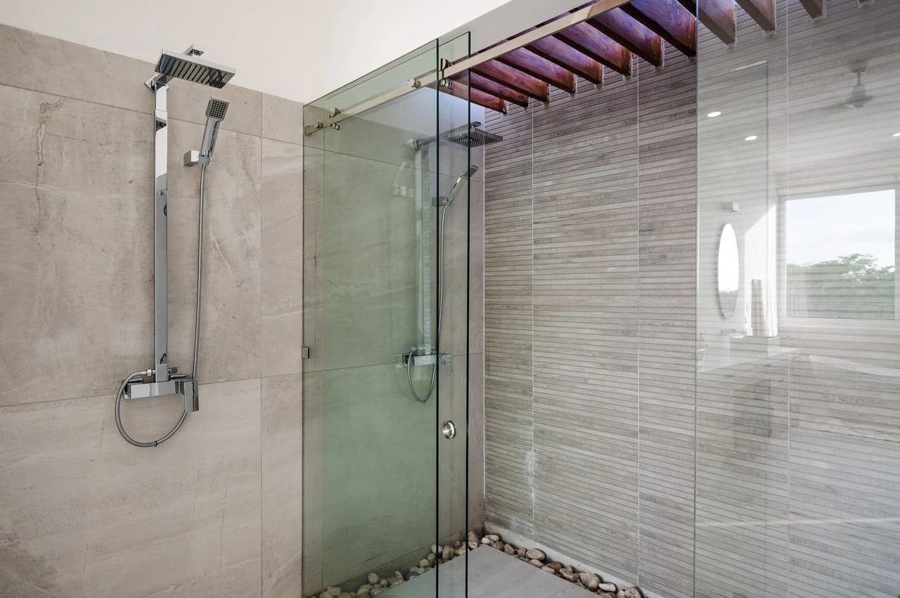 The Enclave: Ultra-Modern 5 Bedroom Villa Located Minutes From the Beach! - photo 35