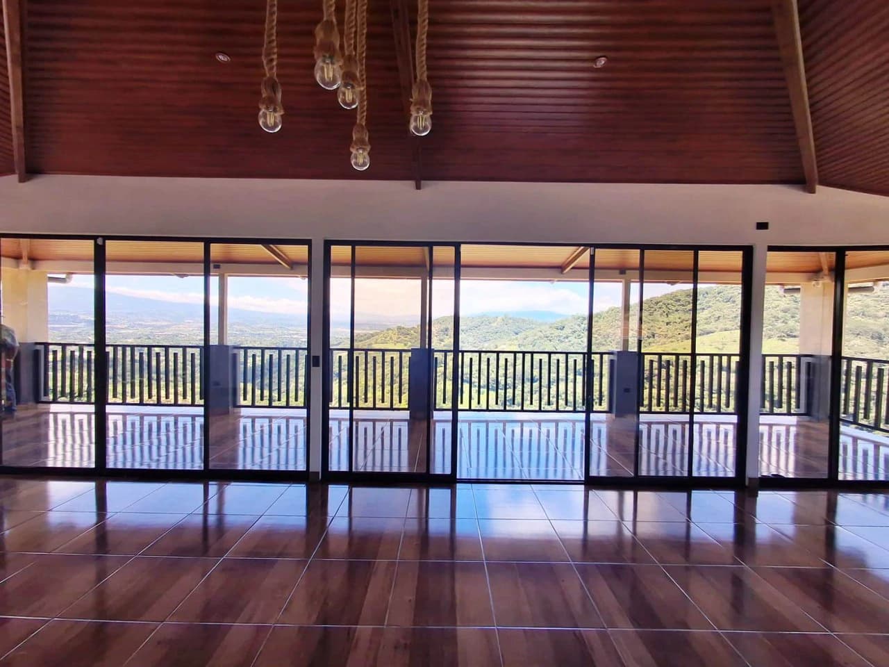 Privacy + Nature: Modern Mountain Cabin on 21.68 Ha! - photo 12