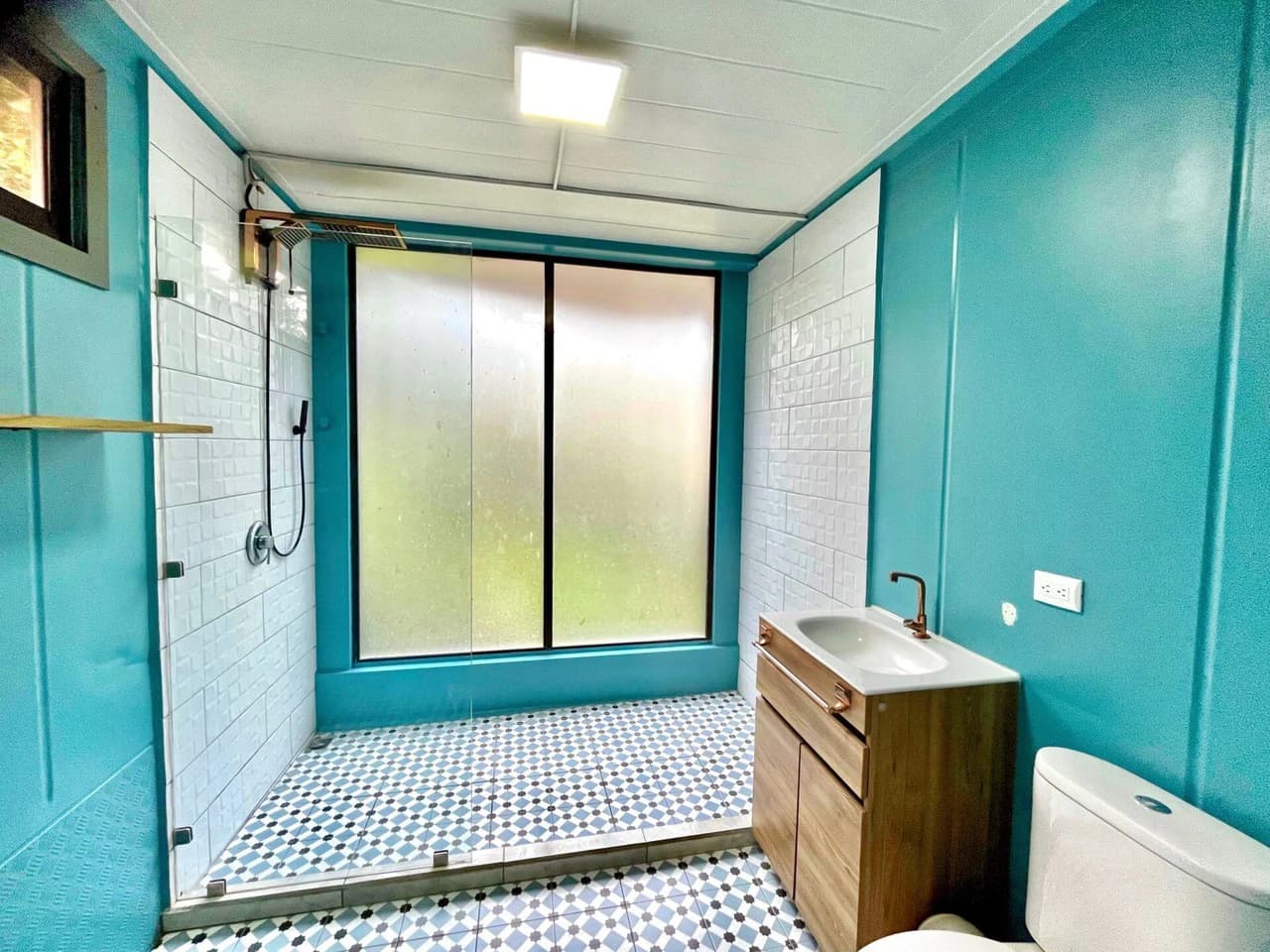 0.19 ACRES – 3 Bedroom Container Homes With Additional Building Lot,15min to Dominical and Beaches!! - photo 10
