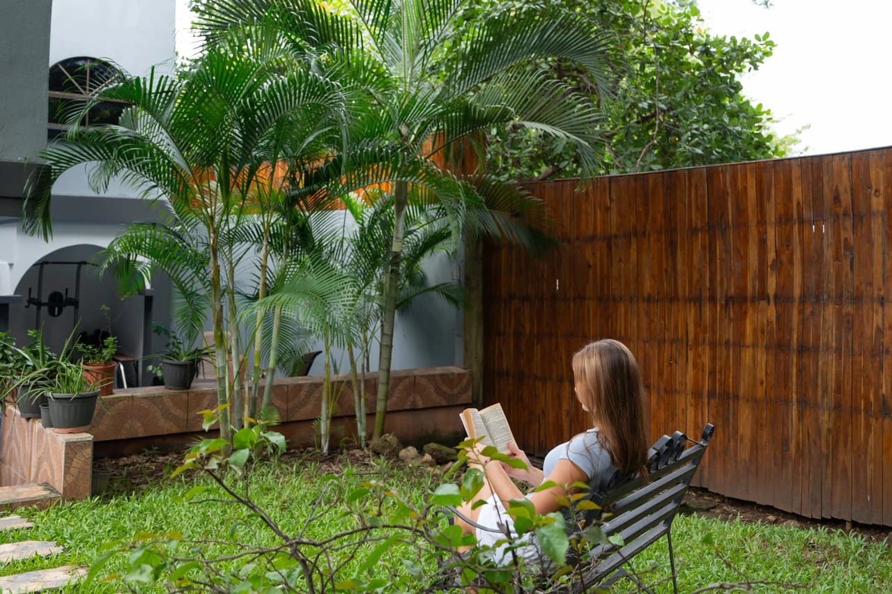 Laughing Gecko Suites: Beach Suites / Boutique Hotel For Sale - photo 28