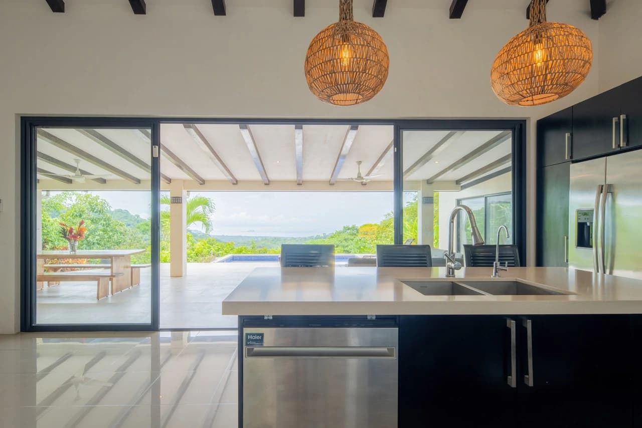 6.45 ACRES – 3 Bedroom Luxury Ocean View Home Surrounded By Vibrant Rainforest And Wildlife!!! - photo 36