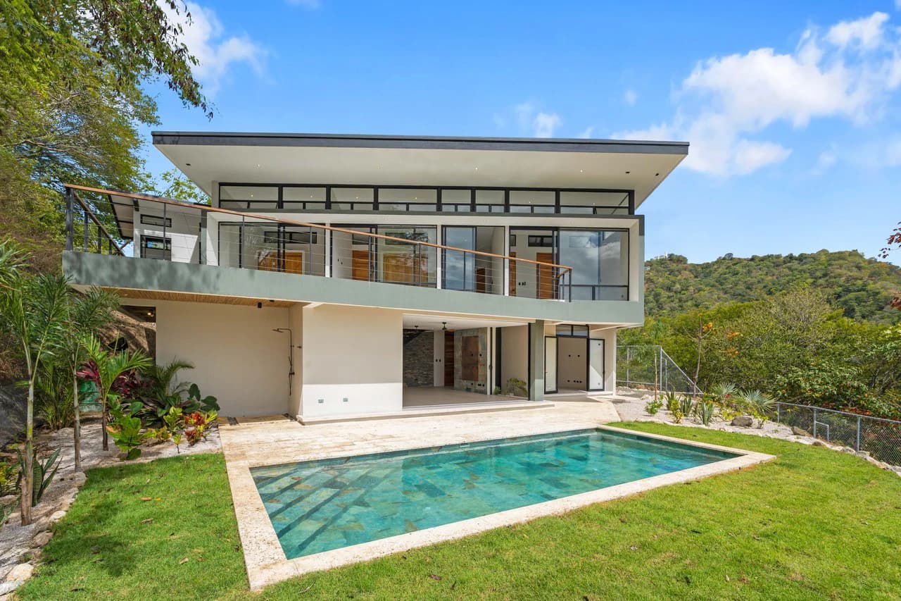 Villa Raoli: Get ready to live in your dream home in the stunning Pacific Heights!