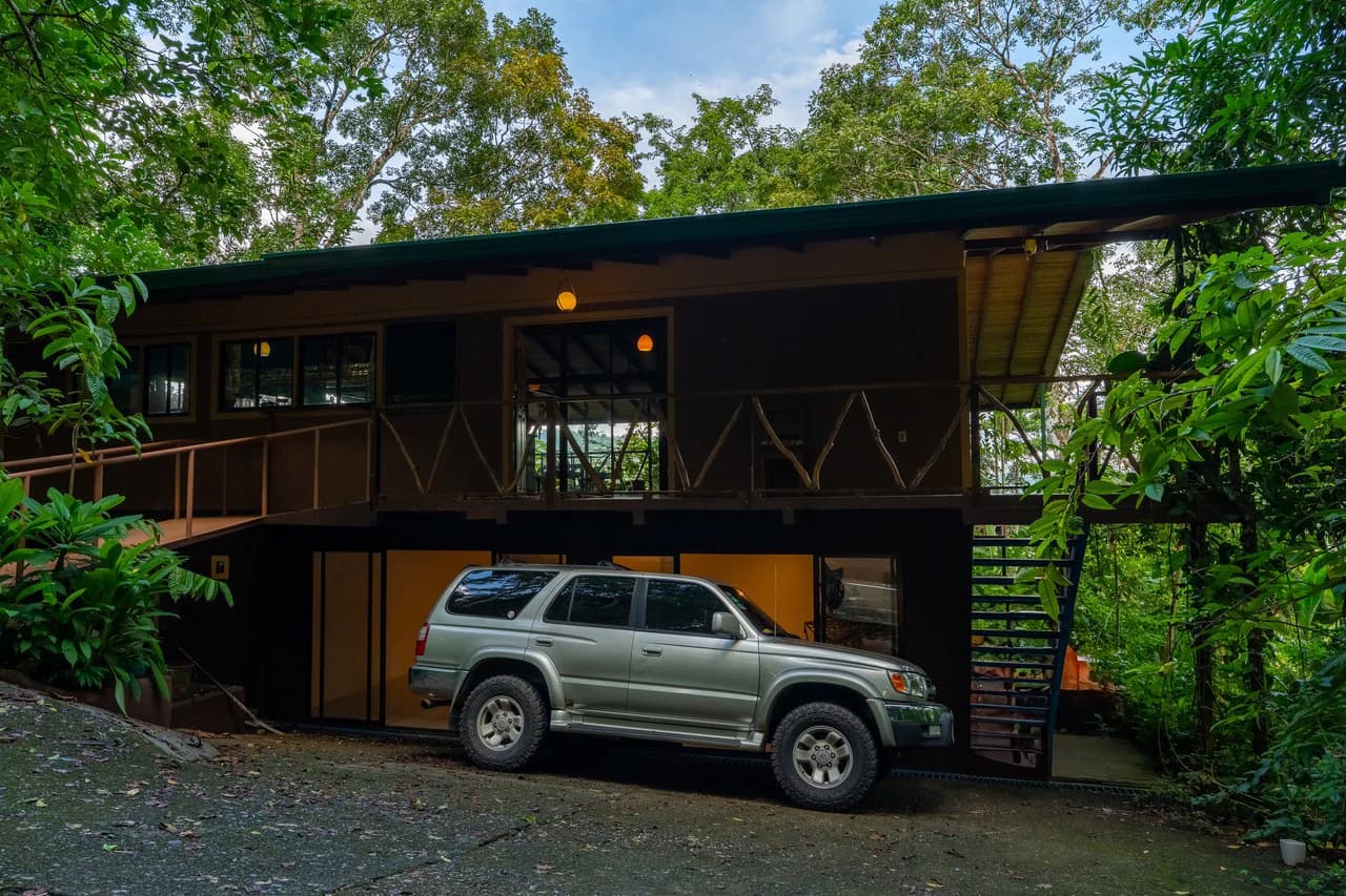 Prime Location 2 Bedroom House Observation Deck - photo 6