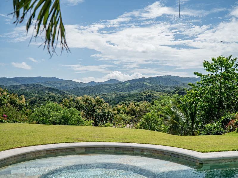 Casa Koi: Luxury 3-Hectare Hilltop Property with Stunning 360° Mountain Views, Main Home, Guest House & Workshop, Minutes from Samara - photo 4