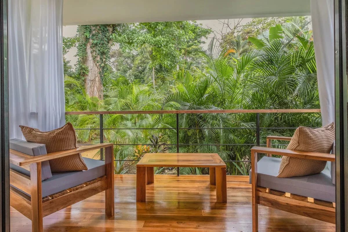ID 123: Turnkey Hotel and Restaurant Business in Playa Chiquita - photo 12