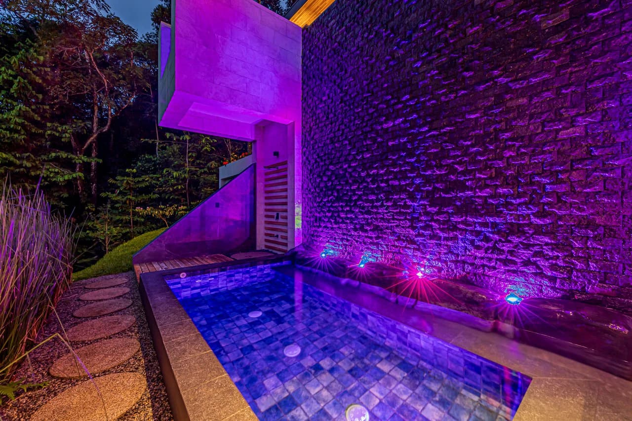 Casa Koules: Architectural 5-Bedroom Oceanview Estate in Prestigious Costa Verde Estates - photo 19