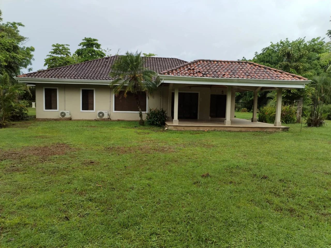 Amazing Home on Huge Lot Near the Beach - photo 14