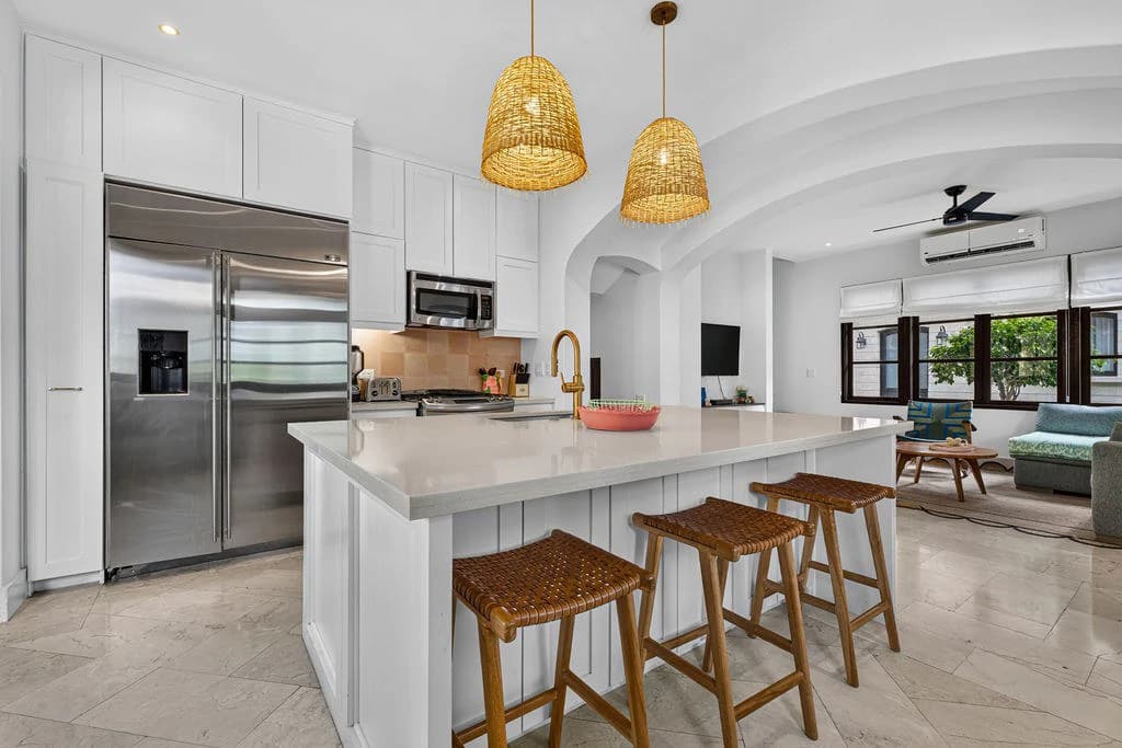 16 Calle La Ronda: Renovated Three-Bedroom Home Steps from Playa Danta - photo 9