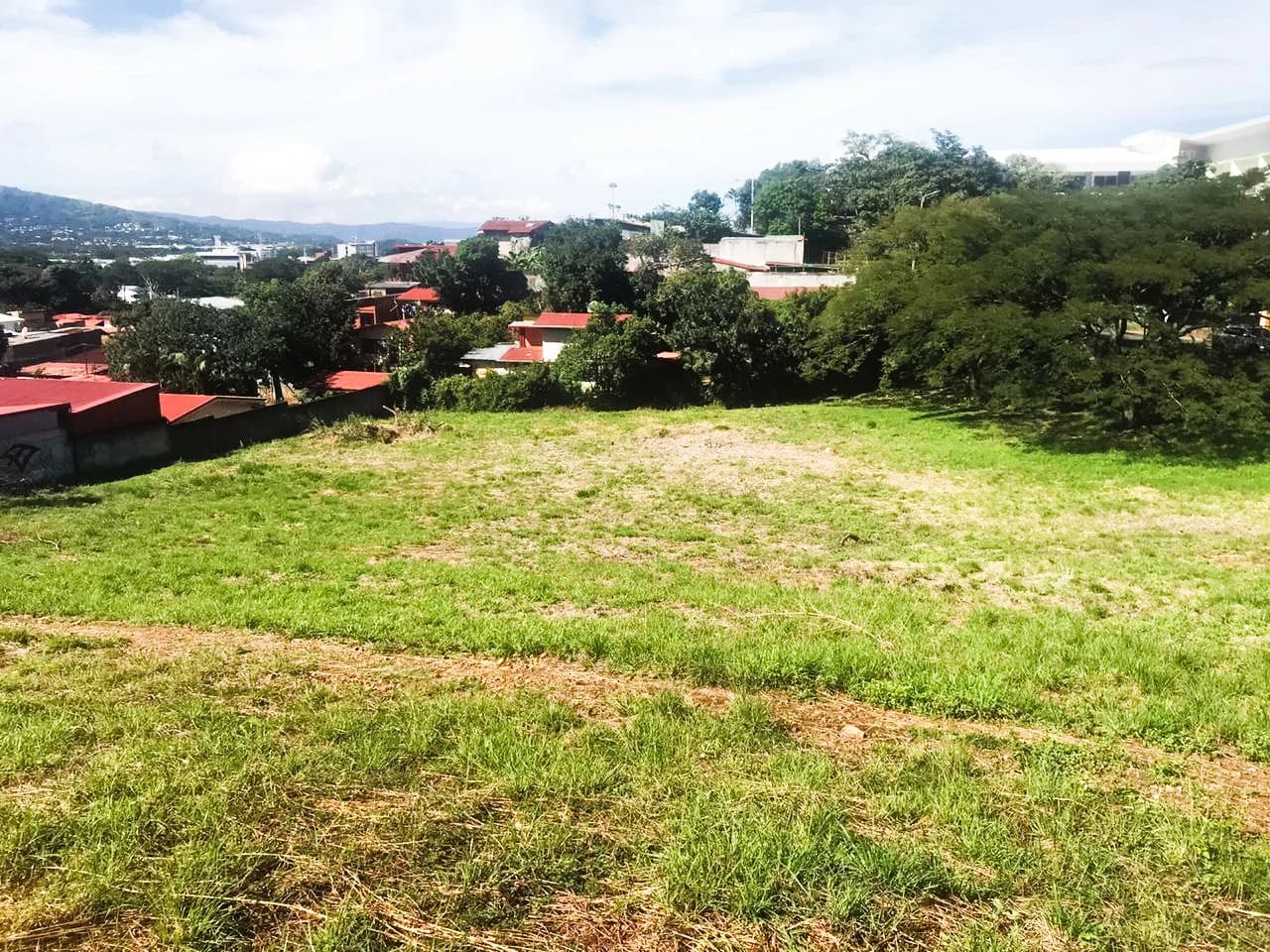 Property for sale in Santa Ana with mixed use such as paddle tennis courts, church and others Costa Rica - photo 5