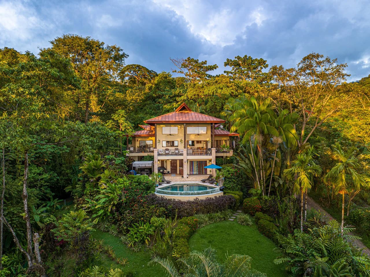 Luxurious Coastal Retreat with Ocean Views in Uvita, Costa Rica - photo 53