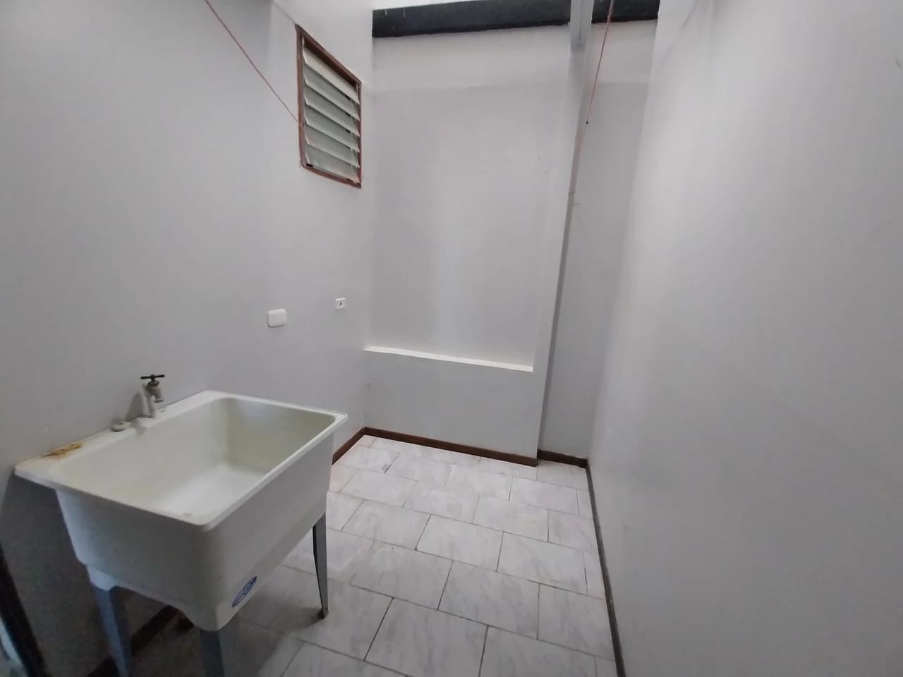 RC-140: Investment Opportunity – Apartment Building in Comunidad Guanacaste - photo 10