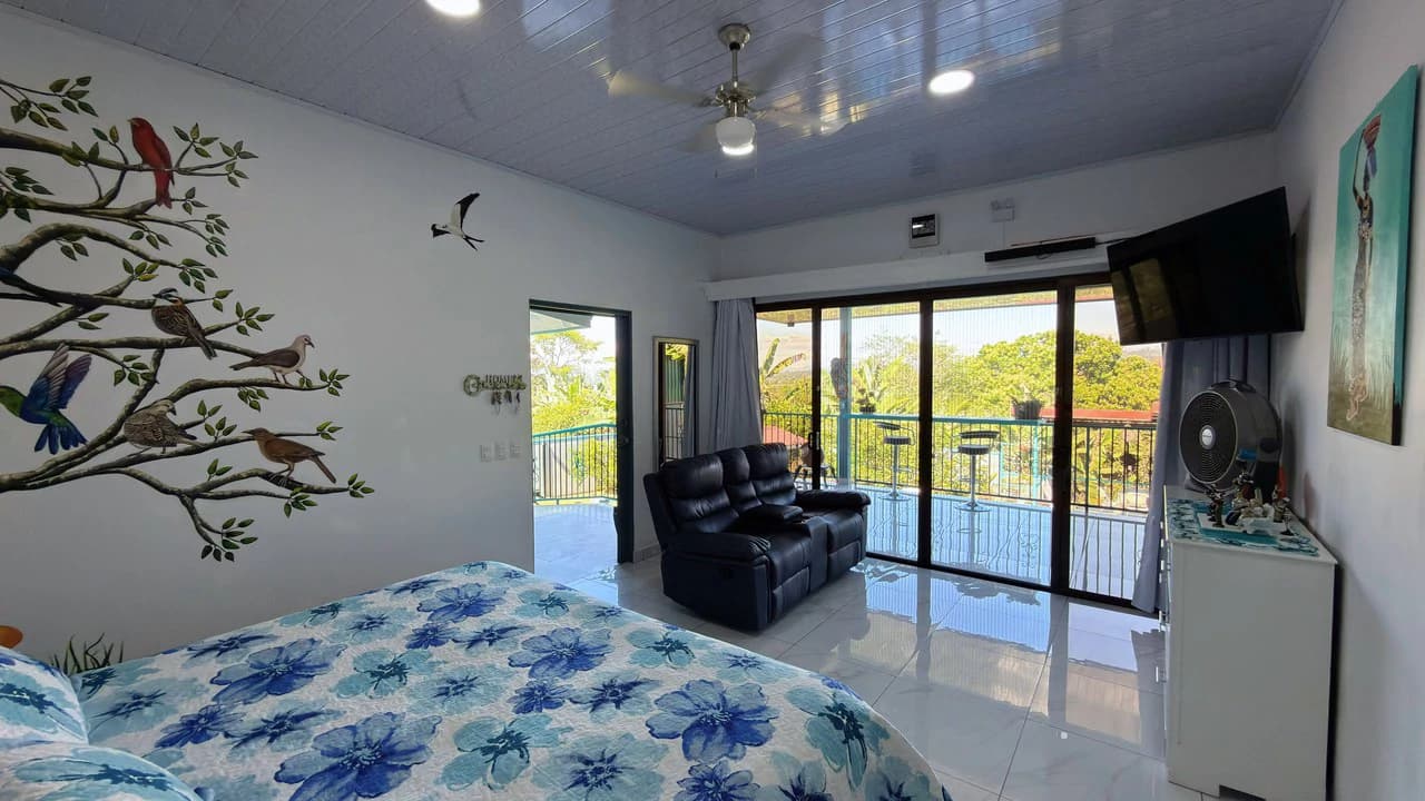 Countryside House For Sale in San Pedro - photo 8