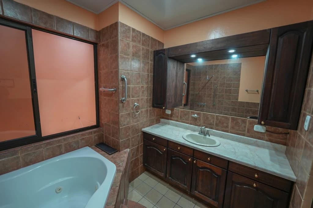 House For Sale in Lomas de Ayarco - photo 26
