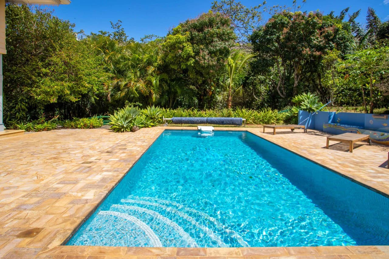 LUXURY PROPERTY HOUSE AND 5 APARTMENT SANTA ANA: Incredible property to live or invest. Ideal for single space. . This beautiful property measures 4857 m2 of lot with a street front of 23m2 and 432 m2 - photo 39