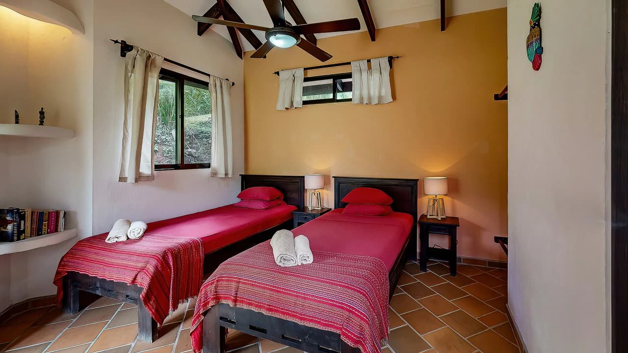 A TRANQUIL HAVEN: PRIME INVESTMENT OPPORTUNITY IN UVITA'S LUSH RIVER ENCLAVE: Mountain Hotel/Resort/Hostel For Sale in Uvita - photo 44