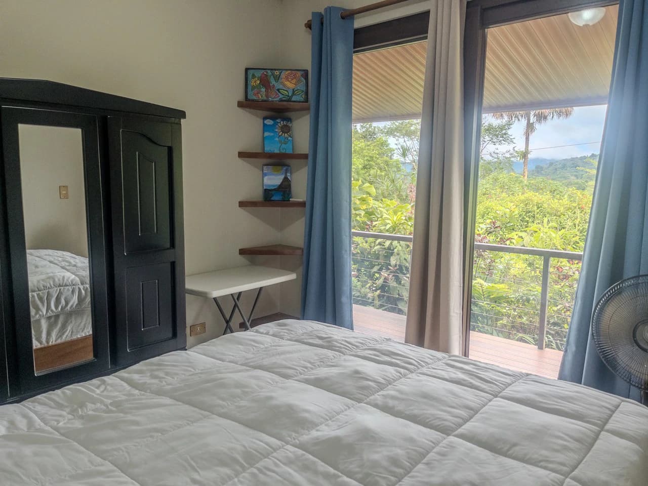2 Bedroom home with lake and volcano view - photo 35