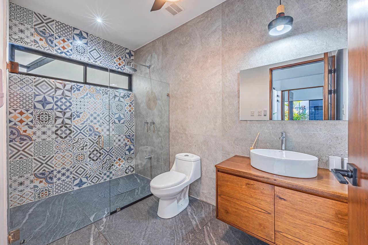 STYLISH 3 BED, 3 BATH BRAND NEW VILLA IN UVITA.: Mountain Villa For Sale in Uvita - photo 36