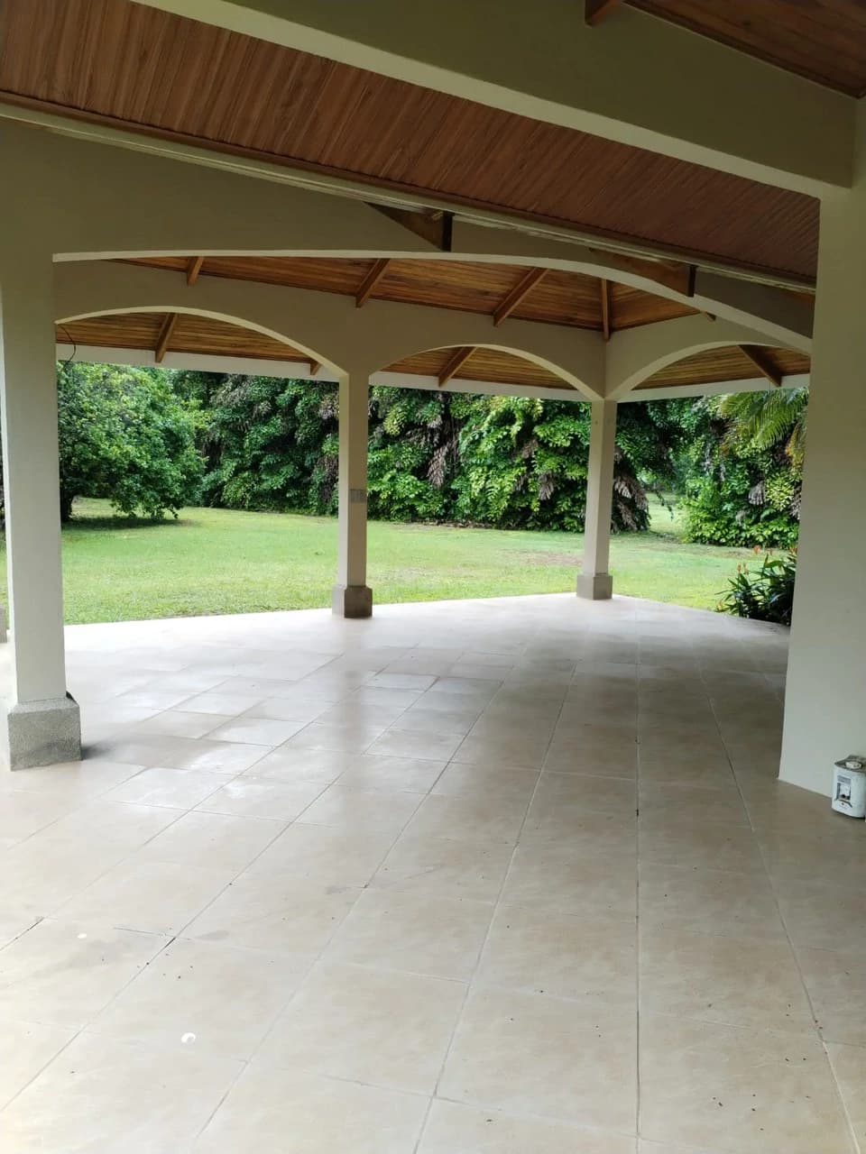 Amazing Home on Huge Lot Near the Beach - photo 7