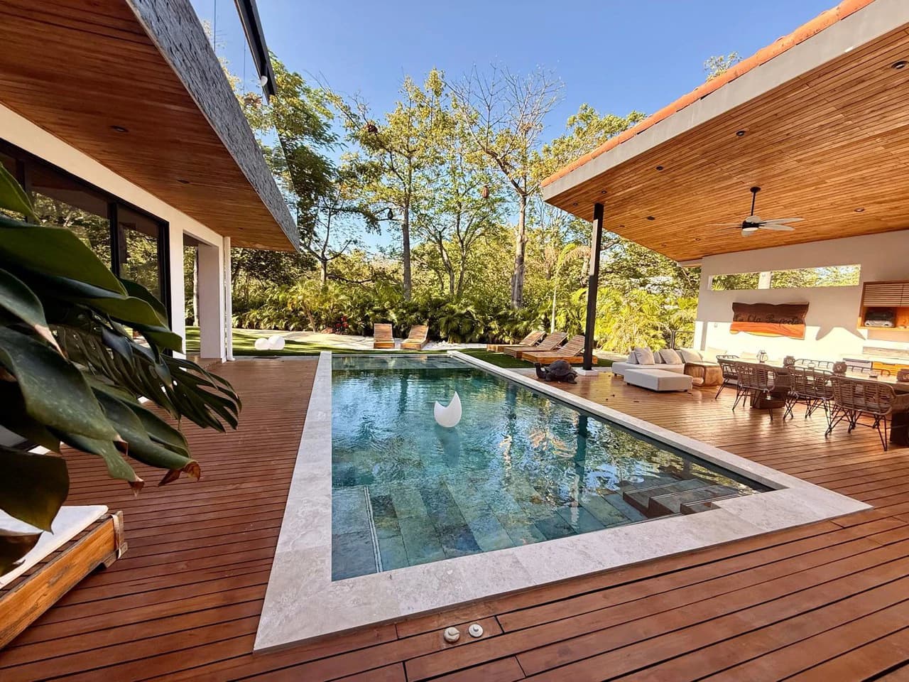 Casa La Ola Perfecta: Luxury 5-Bedroom Home with Pool, short walk to the Beach in Hacienda Pinilla - photo 47