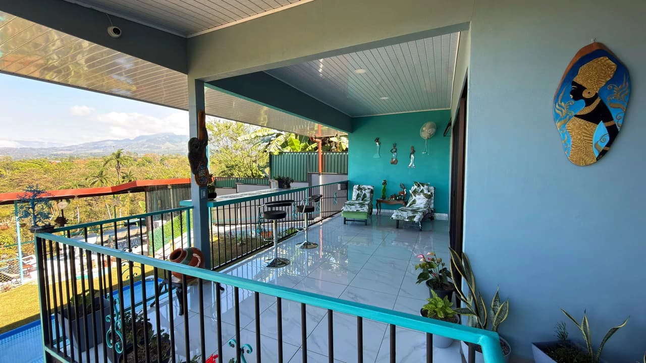Countryside House For Sale in San Pedro - photo 2
