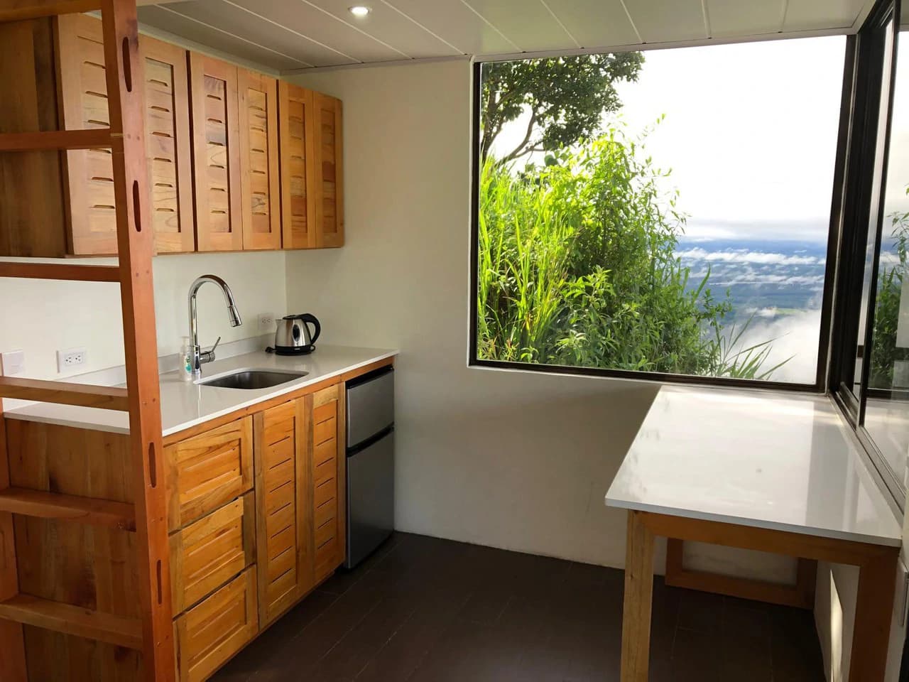 Sortisomnis: Stunning Ocean View Retreat & Rental Investment - photo 13