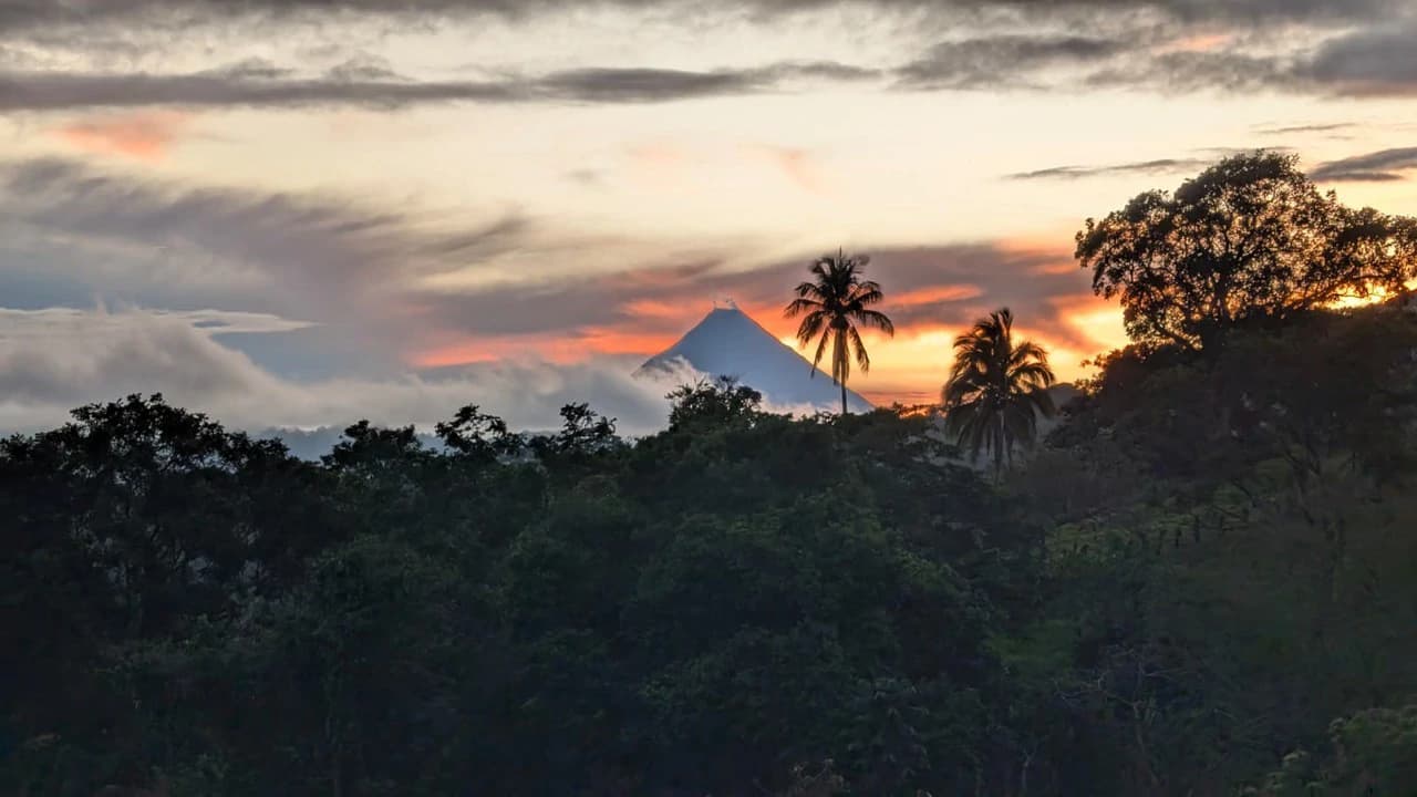 VISTAS DEL VOLCAN - photo 30