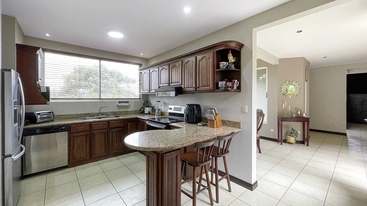 House for sale with large lots Grecia- San Isidro - photo 3